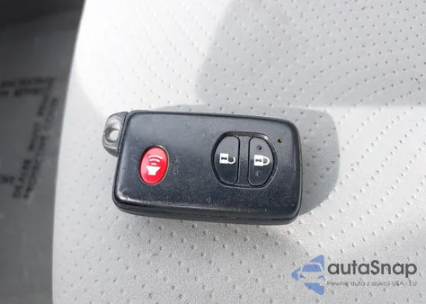 2011 Toyota Prius Two from USA, damaged, VIN JTDKN3DUXB0282000